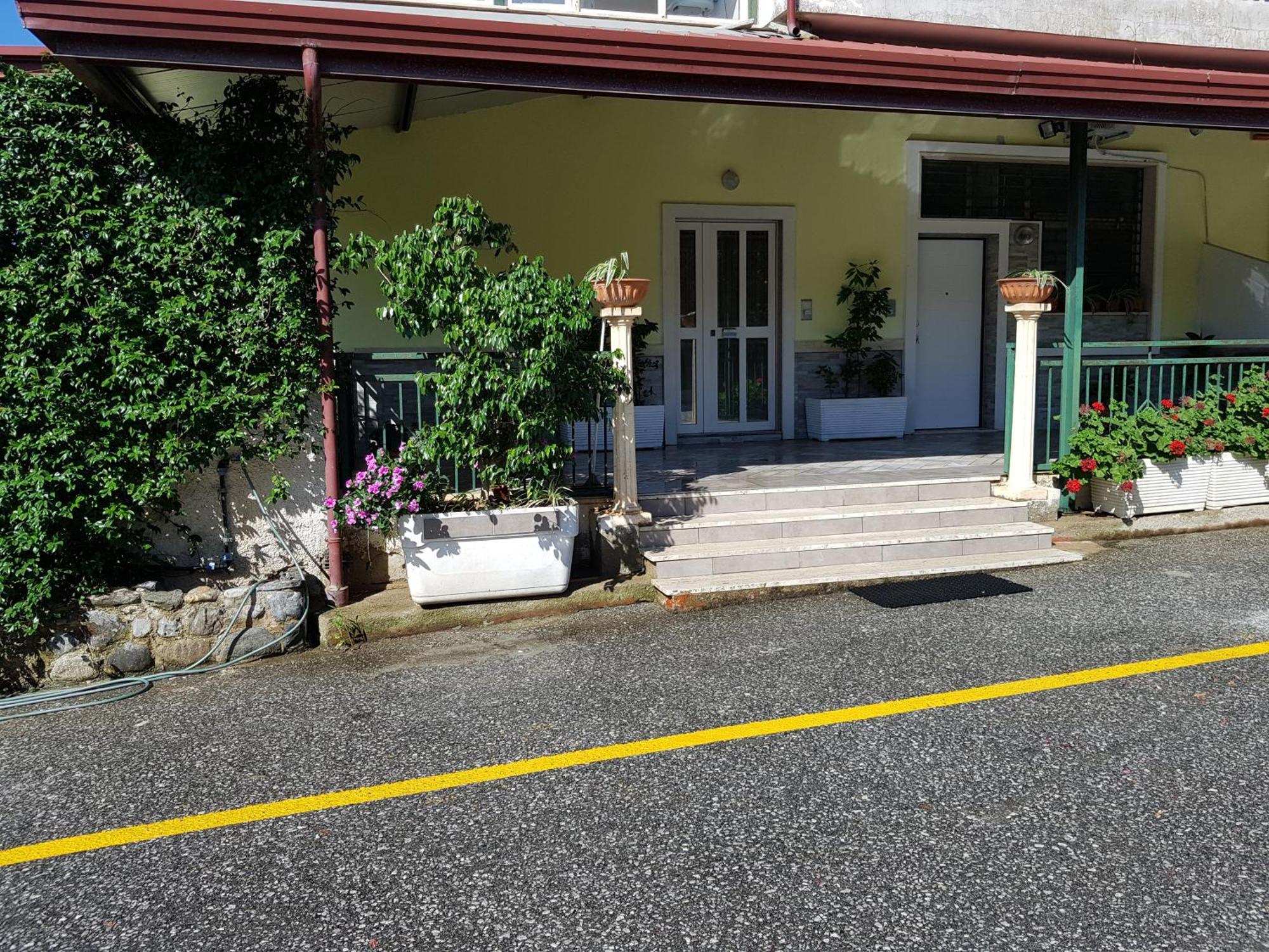 Stylish Apt Terina - Le Lincelle, Lamezia - Bright, Spacious, Elegant And With Terrace Sant'Eufemia Lamezia Exterior photo